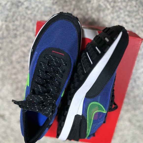 New Nike Waffle One GS blue volt summer sneakers - 3.5Y big kids - Picture 3 of 4